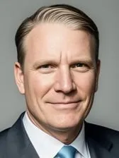 Jeffrey L Kradel